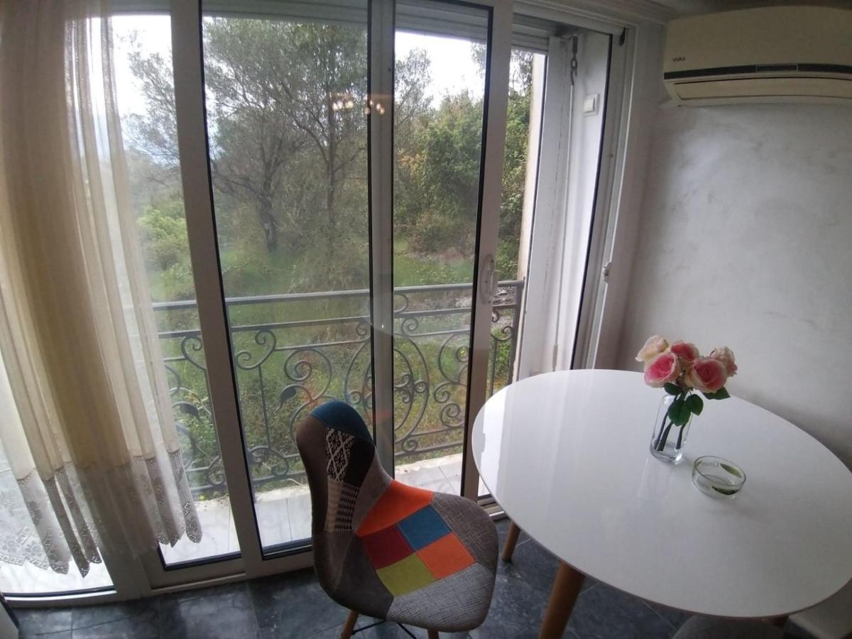 Villa Mare Apartments Tivat Dış mekan fotoğraf