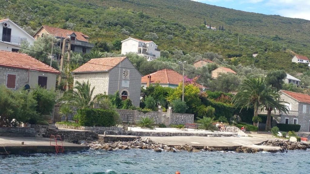 Villa Mare Apartments Tivat Dış mekan fotoğraf